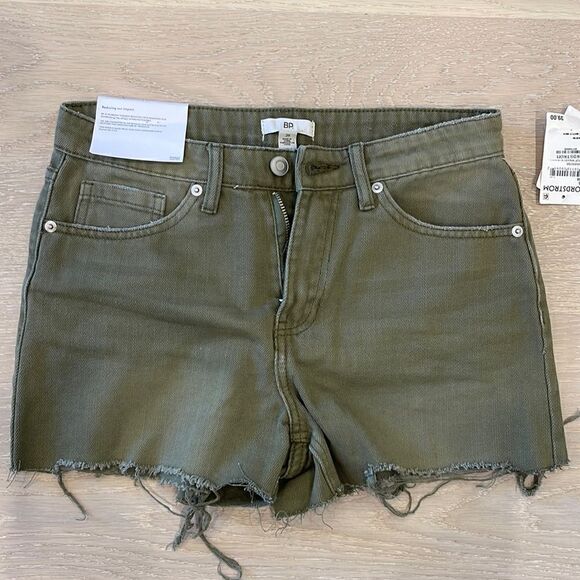 Olive Mayfly Wash, Size 26 women’s shorts by BP from Nordstrom. - Picture 1 of 8
